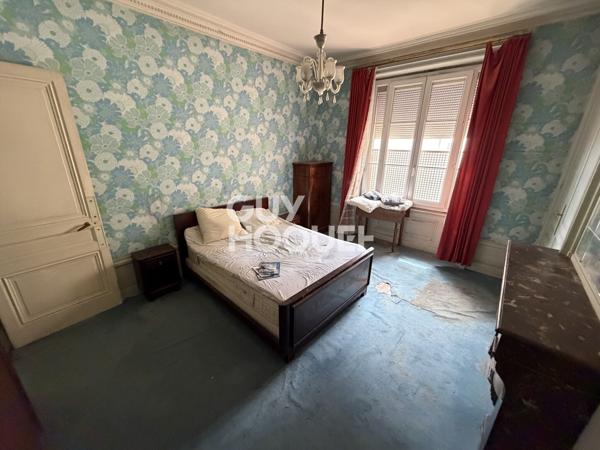 Appartement de famille de 122m au sol et 112m² -cave - grenier