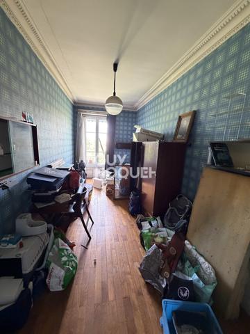 Appartement de famille de 122m au sol et 112m² -cave - grenier