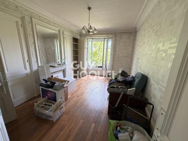 Appartement de famille de 122m au sol et 112m² -cave - grenier