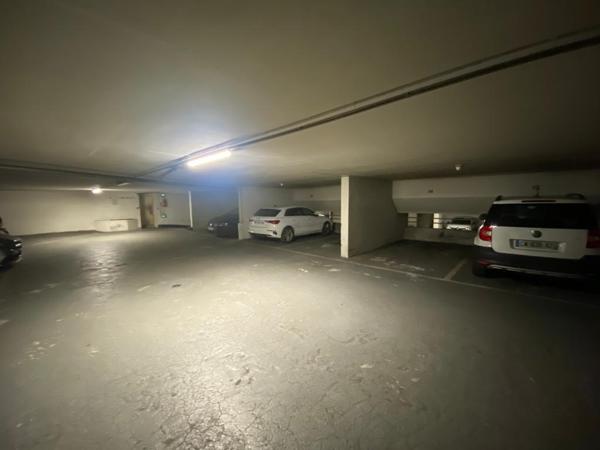 Parking / box 16 m2