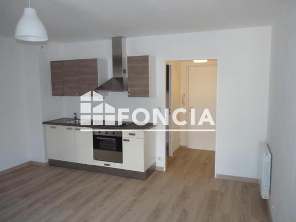 Location Studio 27.92 m² - 66 RUE DU PRIEURE-SAINT-THOMAS Epernon 28230