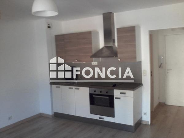 Location Studio 27.92 m² - 66 RUE DU PRIEURE-SAINT-THOMAS Epernon 28230