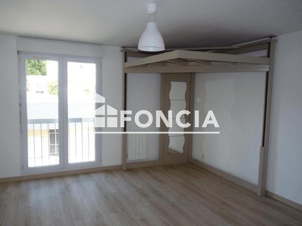 Location Studio 27.92 m² - 66 RUE DU PRIEURE-SAINT-THOMAS Epernon 28230