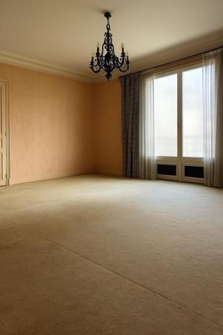 Élégante maison bourgeoise en meulière avec jardin