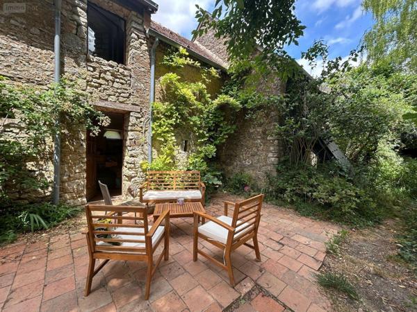Maison à vendre à Conlie dans la Sarthe (72240), ref : SL-72021-475