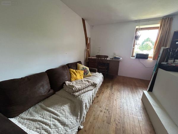 Maison à vendre à Conlie dans la Sarthe (72240), ref : SL-72021-475