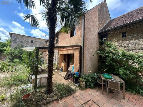 Maison à vendre à Conlie dans la Sarthe (72240), ref : SL-72021-475