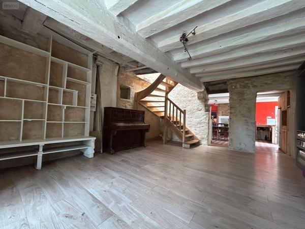 Maison à vendre à Conlie dans la Sarthe (72240), ref : SL-72021-475