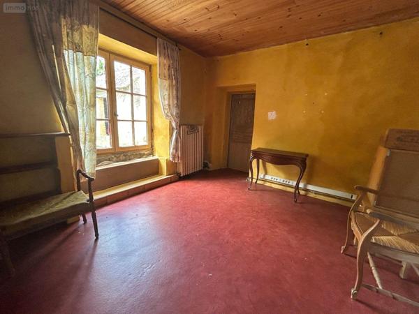 Maison à vendre à Conlie dans la Sarthe (72240), ref : SL-72021-475