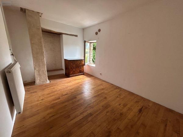 Maison à vendre à Conlie dans la Sarthe (72240), ref : SL-72021-475