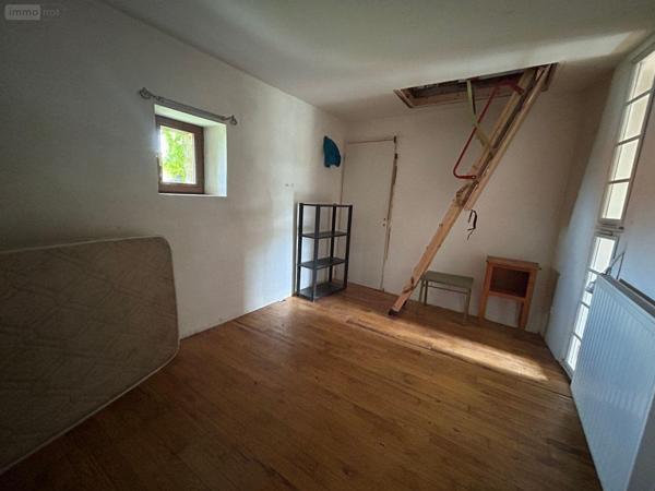 Maison à vendre à Conlie dans la Sarthe (72240), ref : SL-72021-475