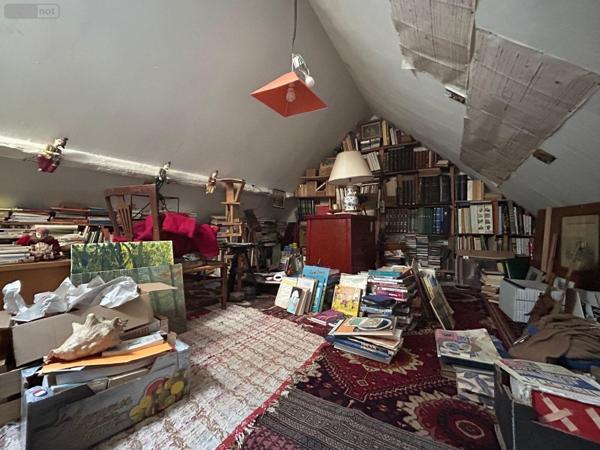 Maison à vendre à Conlie dans la Sarthe (72240), ref : SL-72021-475