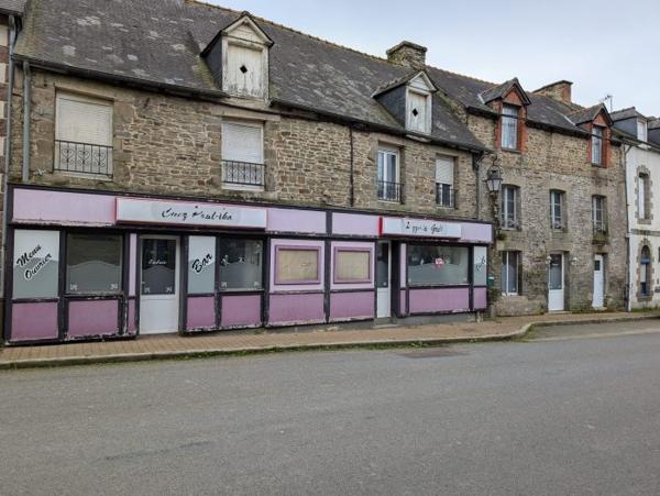 Maison mitoyenne 2 côtés La Chèze 440 m²