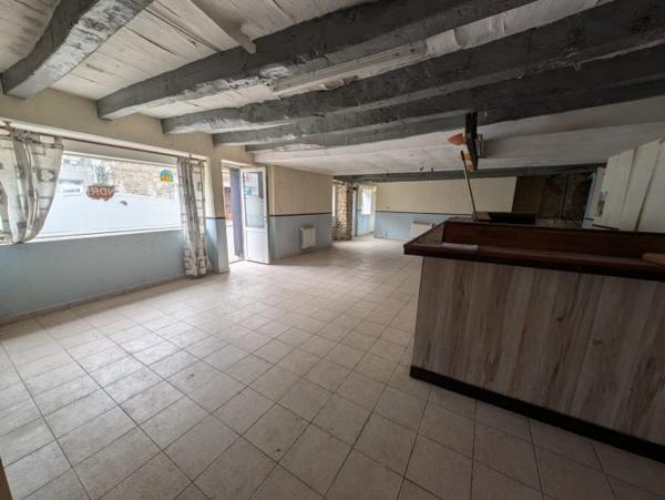 Maison mitoyenne 2 côtés La Chèze 440 m²