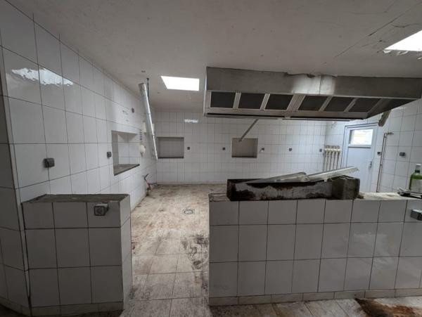 Maison mitoyenne 2 côtés La Chèze 440 m²