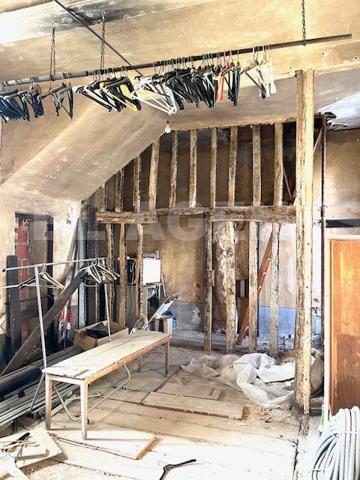 Studio a rénover totalement