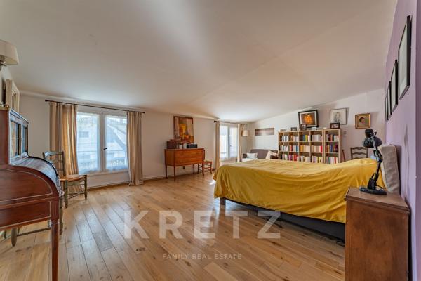 Maison vigneronne en pierre avec piscine, 5 chambres, à 20 minutes au sud de Nîmes.
