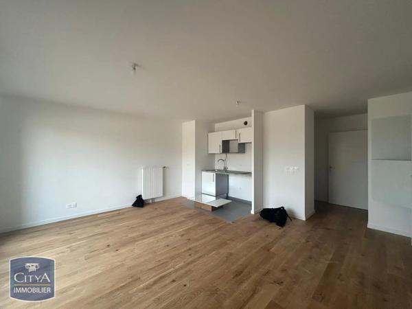 Appartement à louer 2 pièces 50.5m² Chartres (28000)