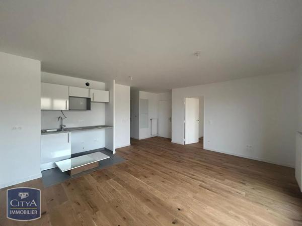 Appartement à louer 2 pièces 50.5m² Chartres (28000)