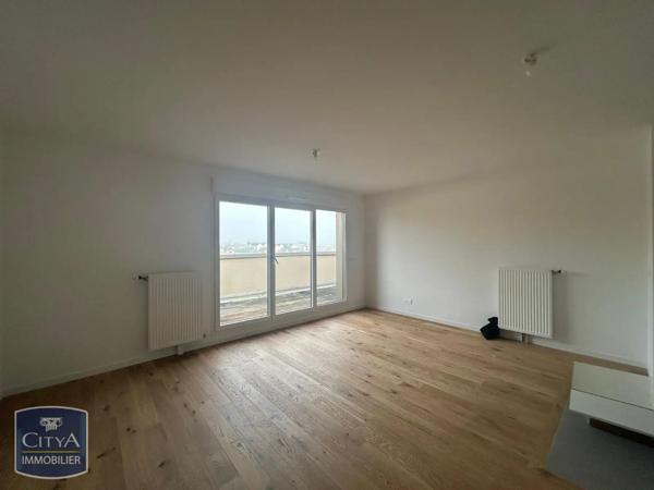 Appartement à louer 2 pièces 50.5m² Chartres (28000)