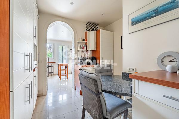 MAISON 184 M² 8 PIÈCES. 6 CHAMBRES