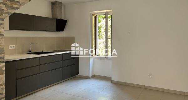 À vendre Maison 4 pièces 101 m² - Eyguières 13430