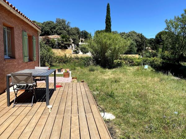 Maison plain-pied avec jardin et vue