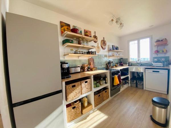 Maison plain-pied avec jardin et vue