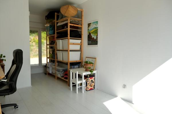 Maison plain-pied avec jardin et vue