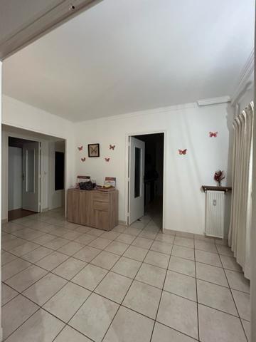 Romans-sur-Isère (26100) t5 avec garage et cave / vue panoramique (à la vente non meublé )