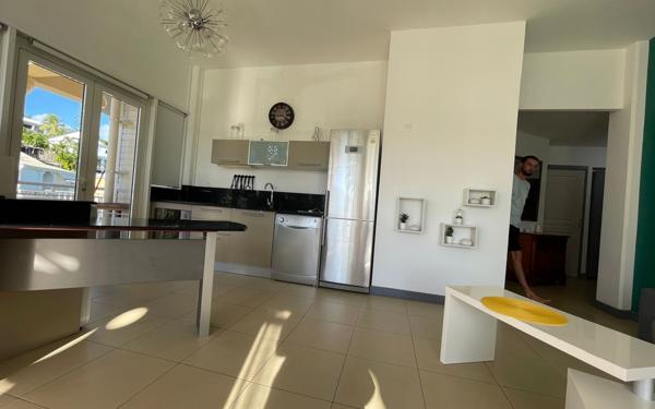 Appartement à vendre    2 pièces • 56,51 m2 Saint-François