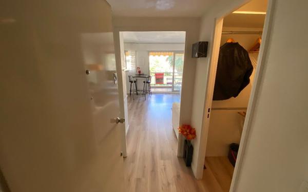 Appartement à louer    1 pièce • 29,74 m2    Cannes