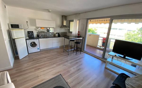 Appartement à louer    1 pièce • 29,74 m2    Cannes