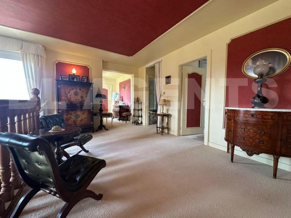 maison/villa 8 pièce(s) 270 m2