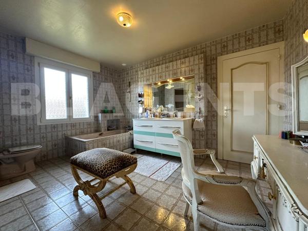 maison/villa 8 pièce(s) 270 m2