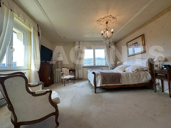 maison/villa 8 pièce(s) 270 m2