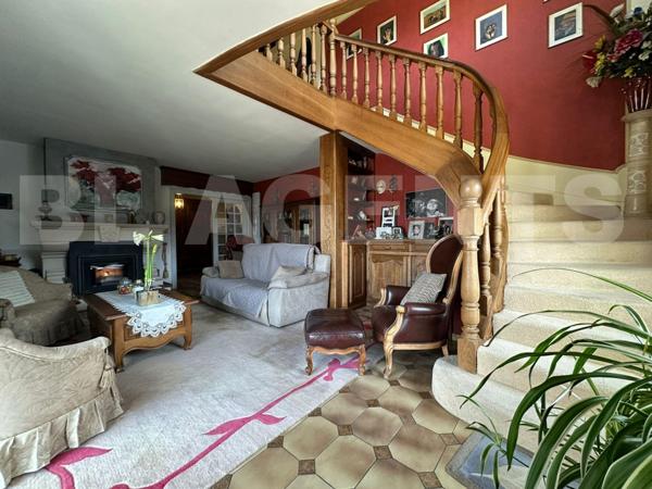 maison/villa 8 pièce(s) 270 m2