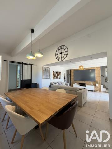 Maison à vendre 6 pièces 158 m² Cuers