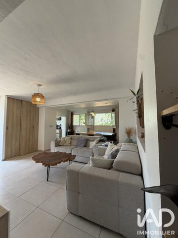 Maison à vendre 6 pièces 158 m² Cuers