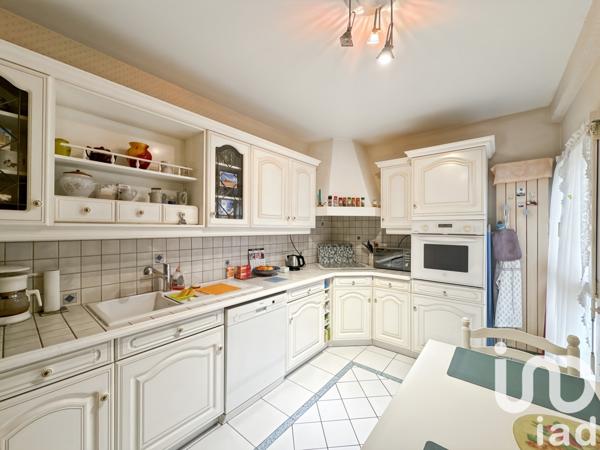 Appartement 5 pièces de 118 m² à Vaux-le-Pénil (77000)