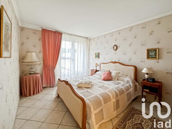 Appartement 5 pièces de 118 m² à Vaux-le-Pénil (77000)