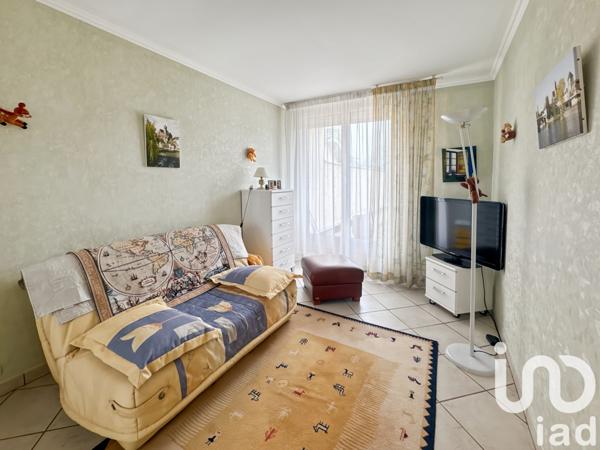 Appartement 5 pièces de 118 m² à Vaux-le-Pénil (77000)