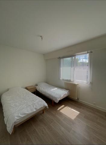 Appartement à louer Pontivy : 4 pièces, 77m² avec 3 chambre(s) à 800€ - AJP Immobilier Pontivy