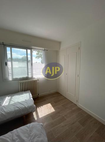 Appartement à louer Pontivy : 4 pièces, 77m² avec 3 chambre(s) à 800€ - AJP Immobilier Pontivy