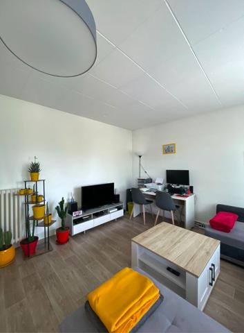 Appartement à louer Pontivy : 4 pièces, 77m² avec 3 chambre(s) à 800€ - AJP Immobilier Pontivy