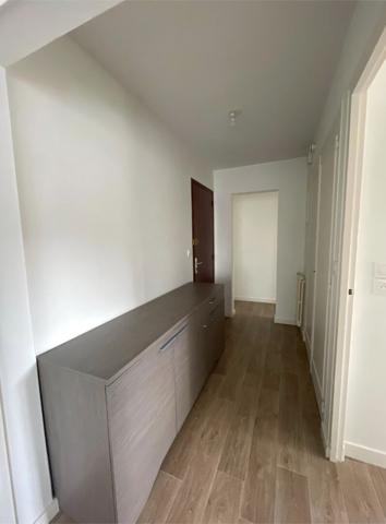 Appartement à louer Pontivy : 4 pièces, 77m² avec 3 chambre(s) à 800€ - AJP Immobilier Pontivy