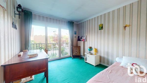 Maison 8 pièces de 219 m² à Élancourt (78990)