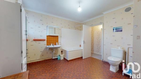 Maison 8 pièces de 219 m² à Élancourt (78990)