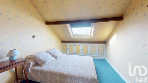 Maison 8 pièces de 219 m² à Élancourt (78990)