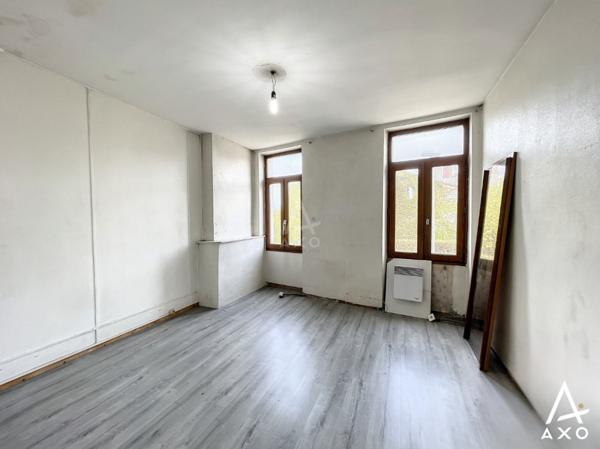 Maison de ville à rénover d'environ 90 m²